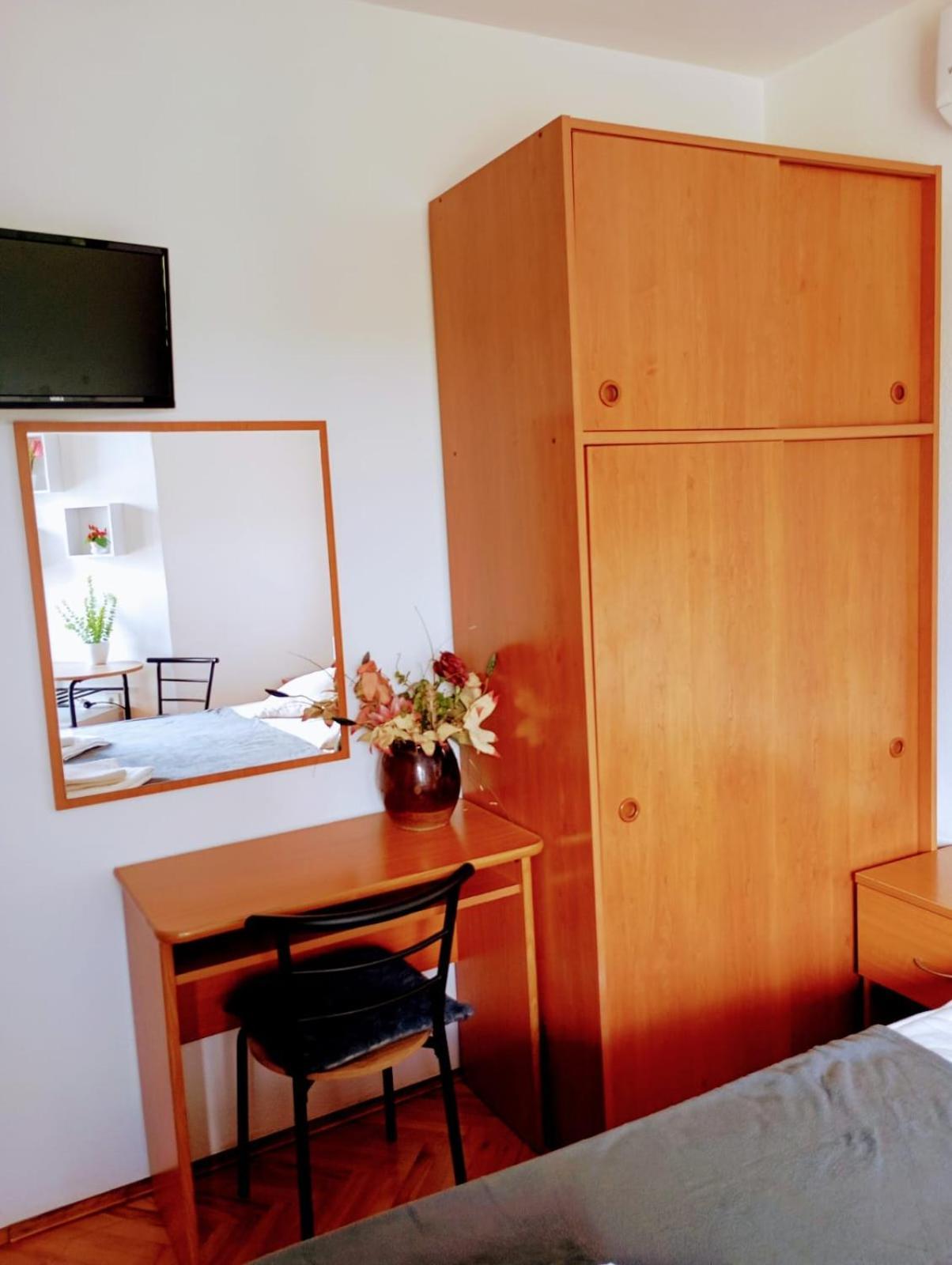 Rooms Helena Krk Town Dış mekan fotoğraf