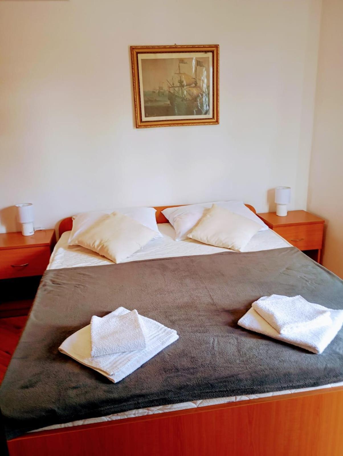Rooms Helena Krk Town Dış mekan fotoğraf