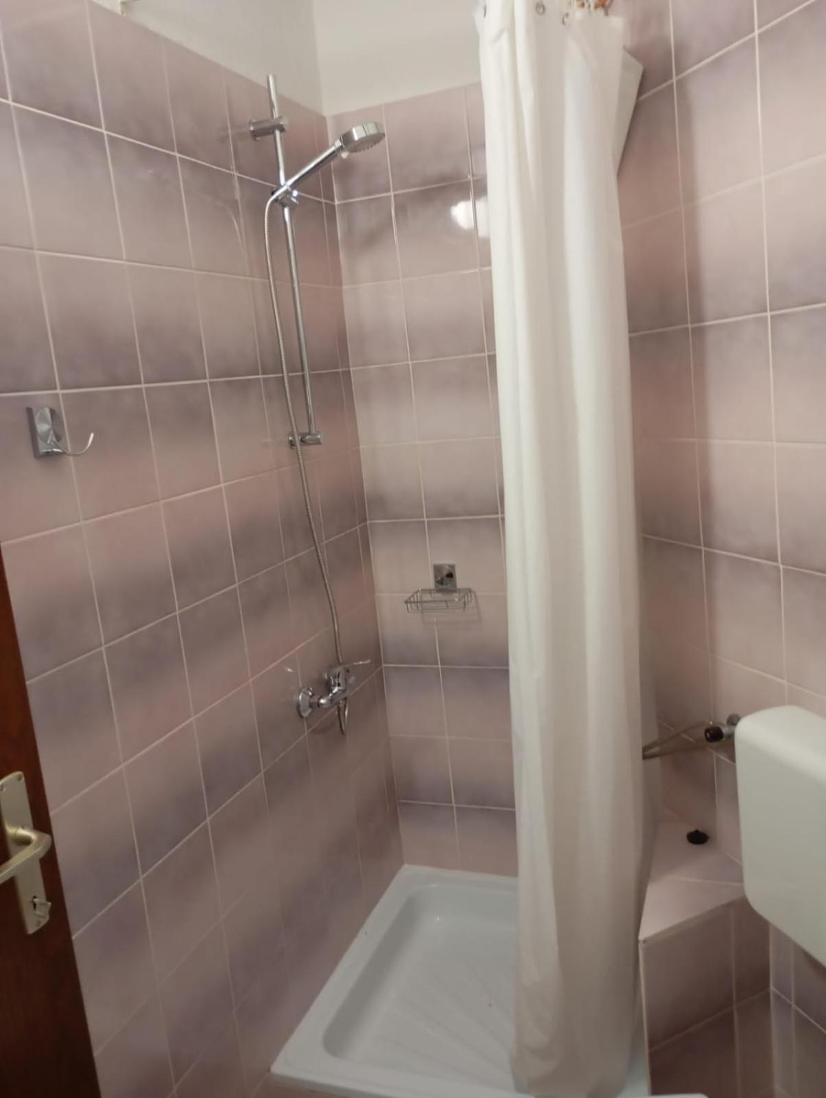 Rooms Helena Krk Town Dış mekan fotoğraf