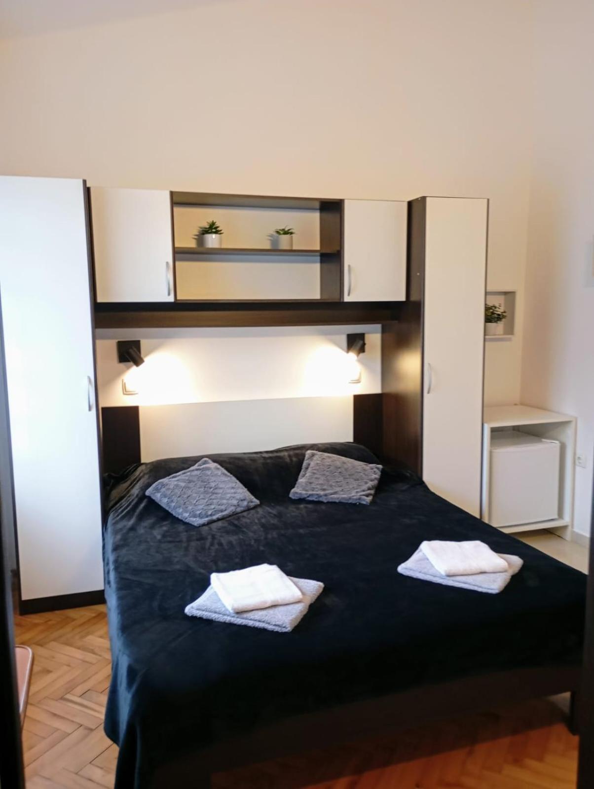 Rooms Helena Krk Town Dış mekan fotoğraf