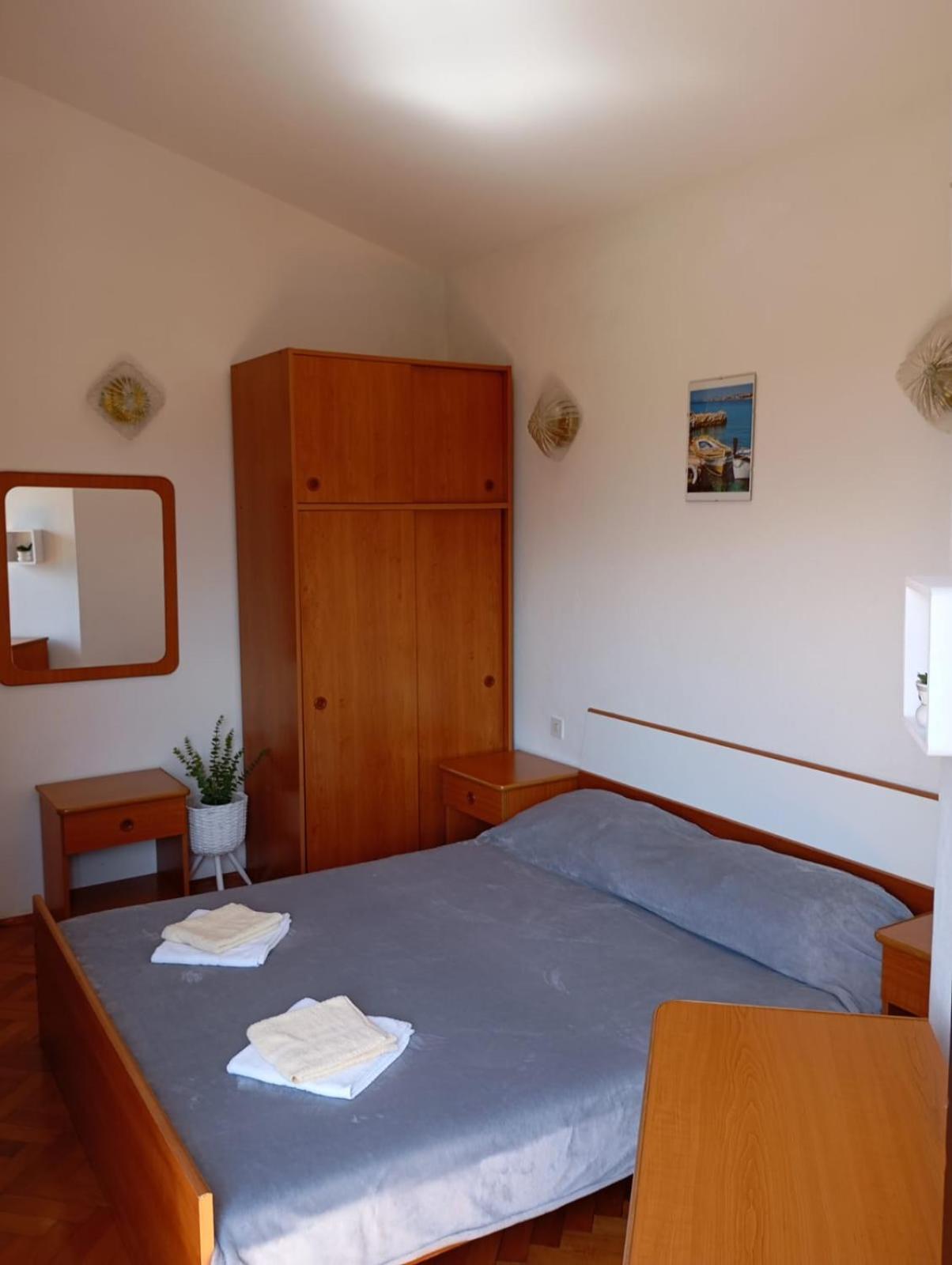 Rooms Helena Krk Town Dış mekan fotoğraf